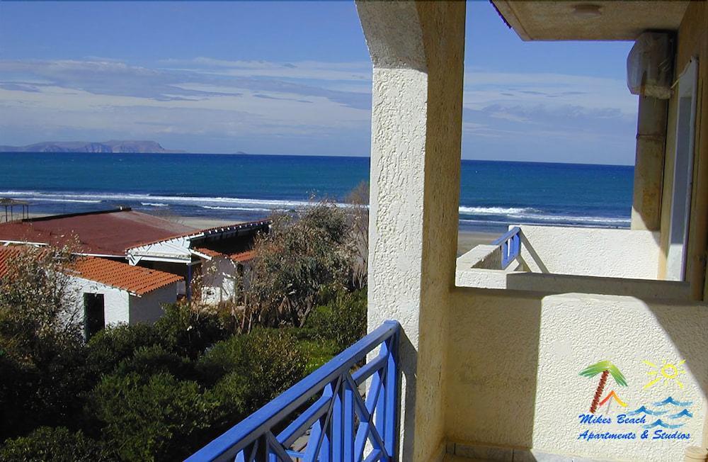 Mike'S Beach Apartments & Studios Аниссарас Экстерьер фото