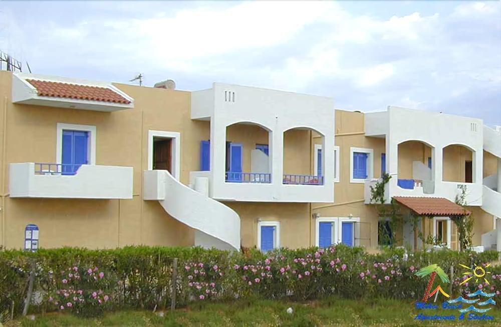 Mike'S Beach Apartments & Studios Аниссарас Экстерьер фото