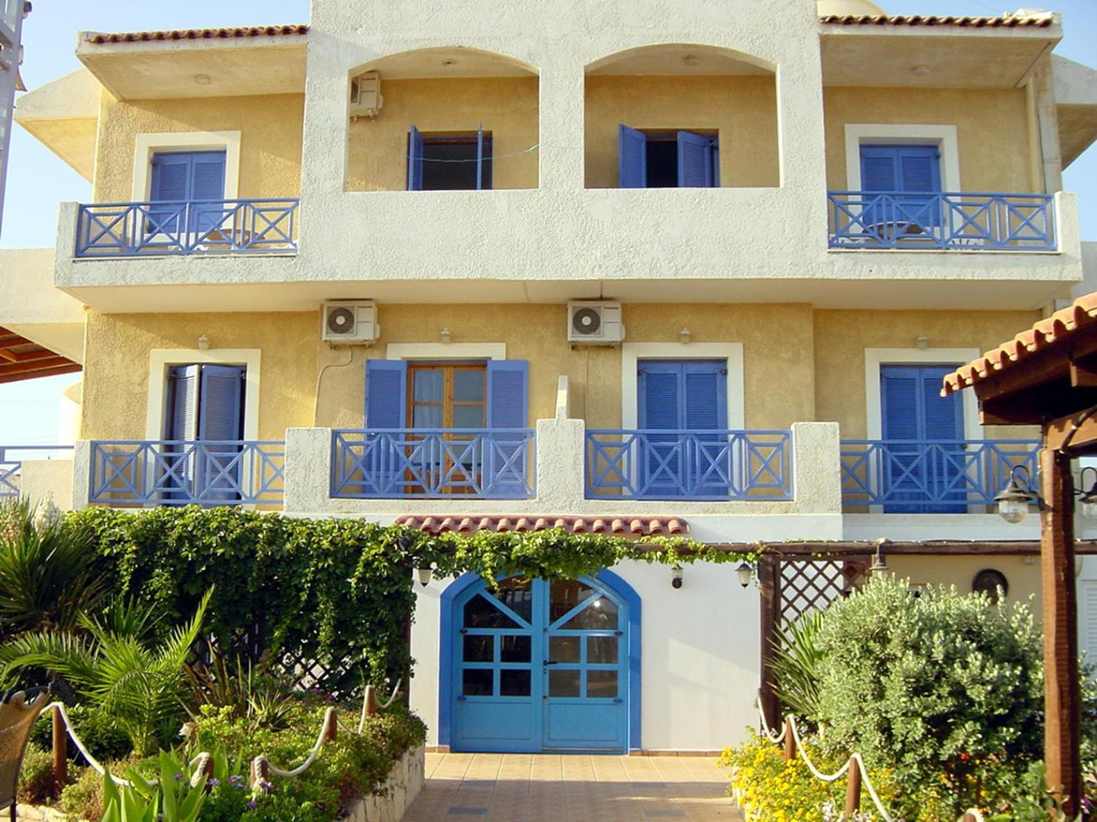 Mike'S Beach Apartments & Studios Аниссарас Экстерьер фото